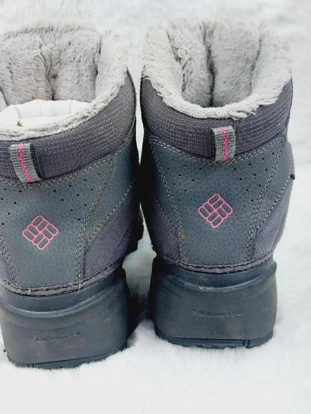 Columbia Women's Black Purple Rope Tow III Cozy Faux Fur Winter Snow Boots Sz 6